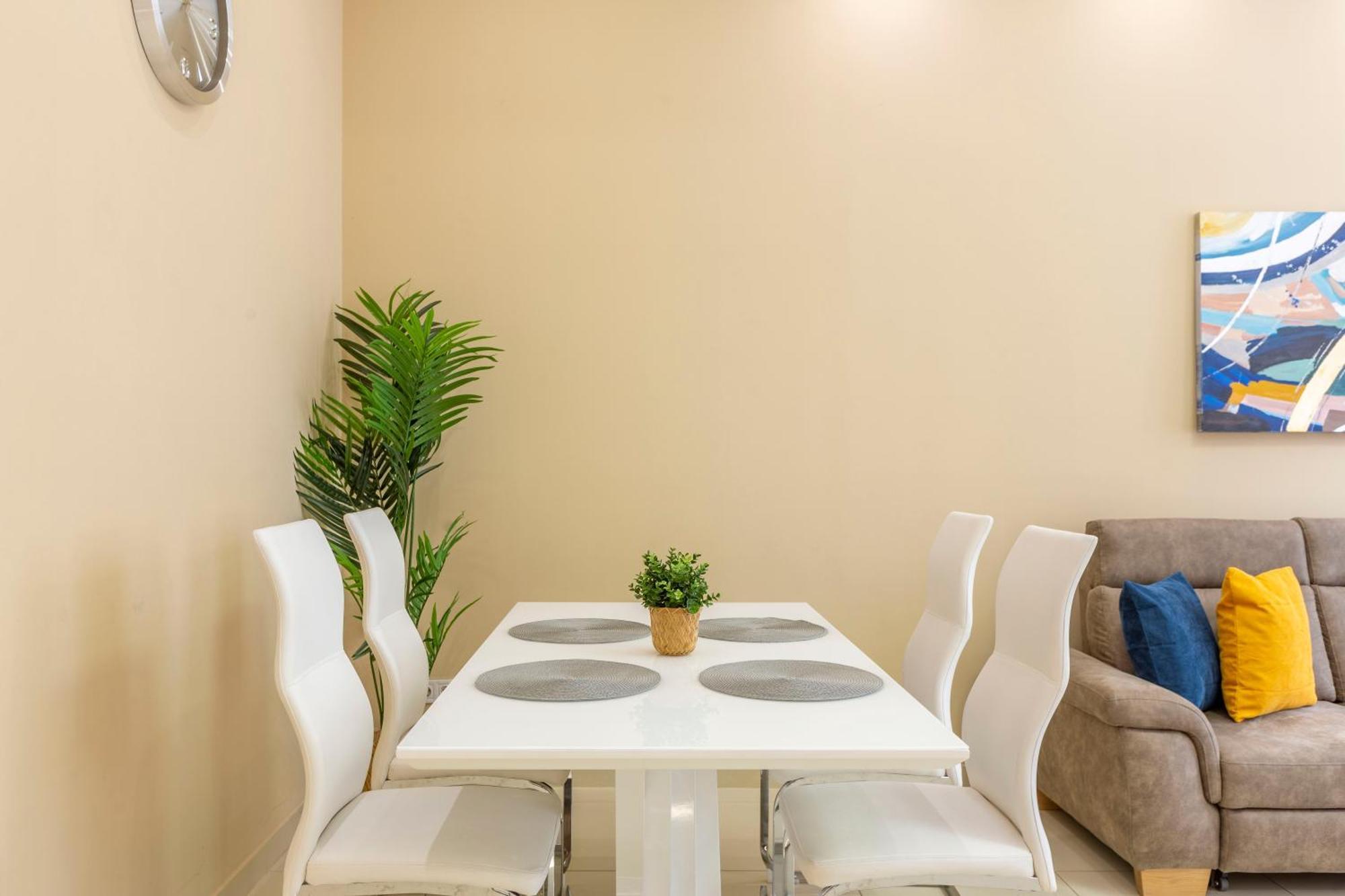 Appartement Spacious Bajcsy In The Heart Of Boedapest
